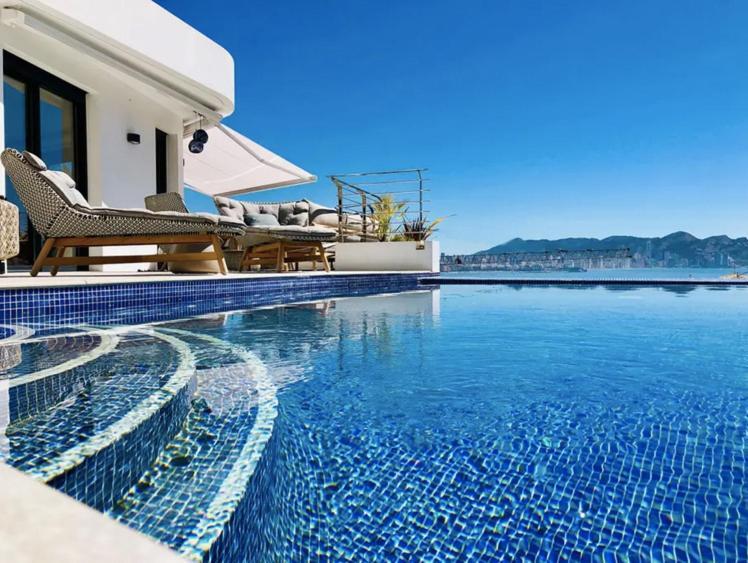 Luxurioeses Apartment In Benidorm Mit Pool מראה חיצוני תמונה