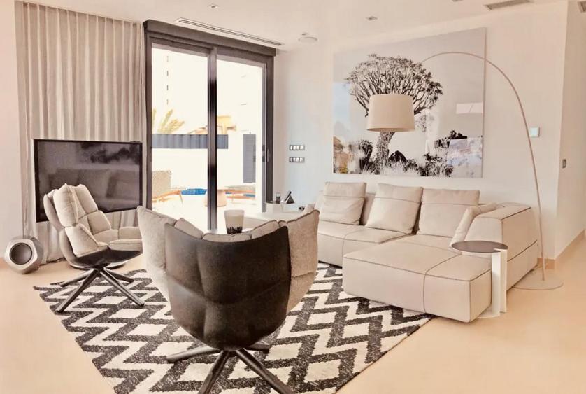 Luxurioeses Apartment In Benidorm Mit Pool מראה חיצוני תמונה