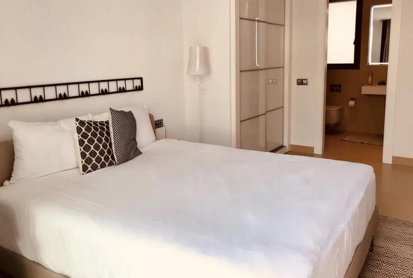 Luxurioeses Apartment In Benidorm Mit Pool מראה חיצוני תמונה